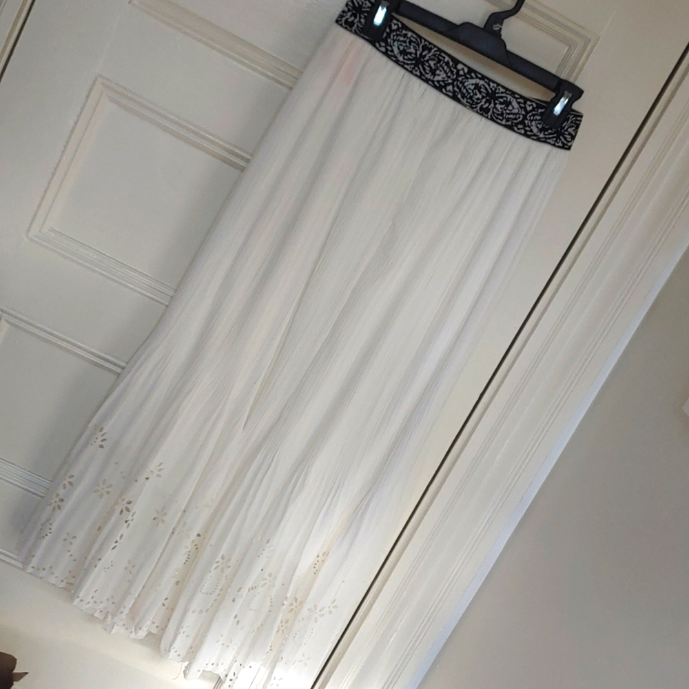 White Lace Pleated Delicate Flowy Maxi Skirt Embroidery Waistband